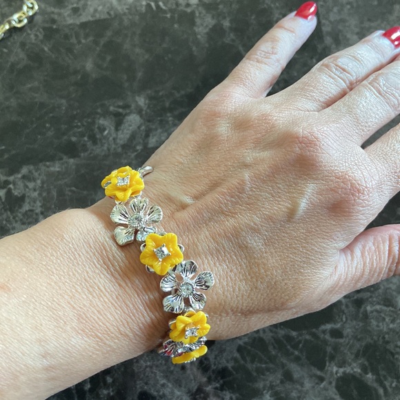 Stunning three piece - Picture 3 of 5